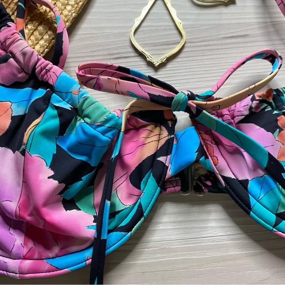 Billabong 🌴 Floral Vibrant Underwire Bikini Top - Picture 6 of 14